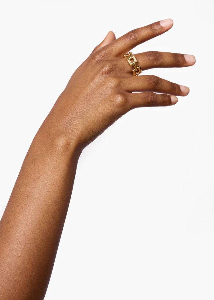 Prsten The Isabel Ring, Lié Studio, 180 eur
Prsten The Isabel Ring, Lié Studio, 180 eur