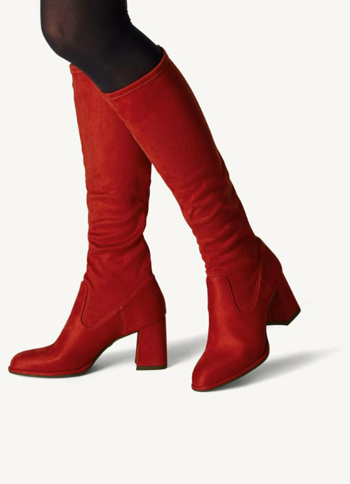 Červené kozačky, Tamaris, 2299 Kč, prodává Zalando
Červené kozačky, Tamaris, 2299 Kč, prodává Zalando