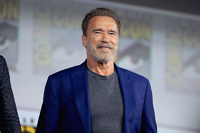 
	
		
			
			Arnold Schwarzenegge
			
		
	

