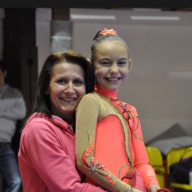 Adriana má velkou podporu ve své mamince.
