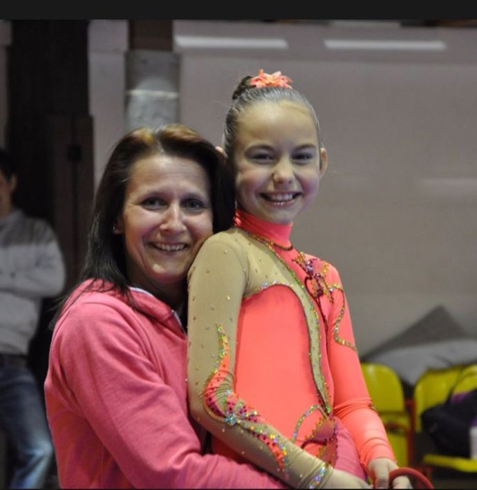 Adriana má velkou podporu ve své mamince.
