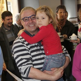 Claudia je tatínka milovaná holčička

