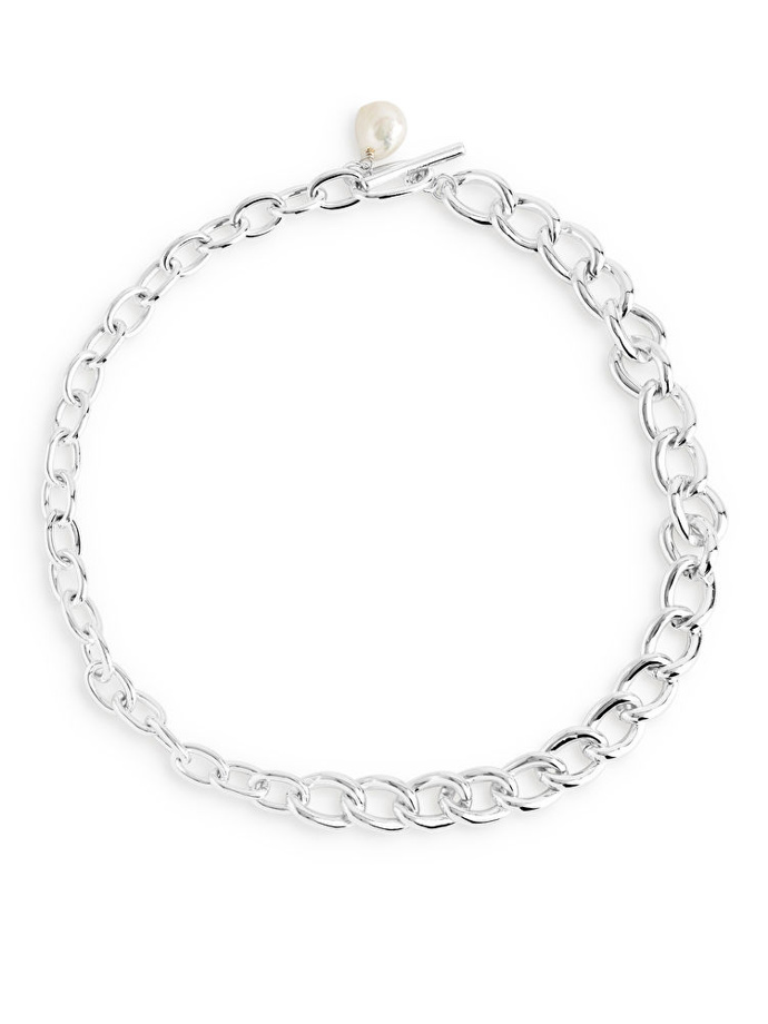 Postříbřený náhrdelník Silver-Plated Chain Necklace, Arket, 49 eur
Postříbřený náhrdelník Silver-Plated Chain Necklace, Arket, 49 eur