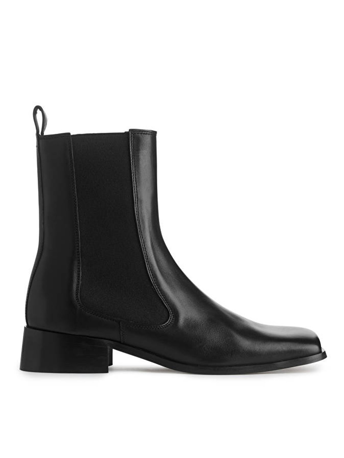 Arket, 229 eur
