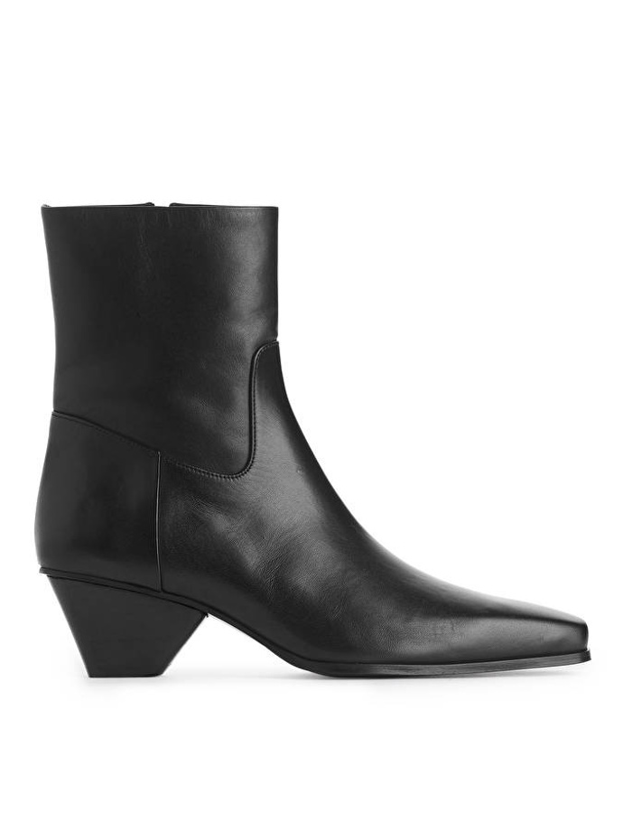 Arket, 229 eur
Arket, 229 eur