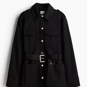 Sako s páskem a kapucí, H&M, 1 199 Kč
