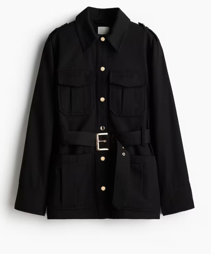 Sako s páskem a kapucí, H&M, 1 199 Kč
