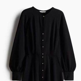 Viskózové šaty s knoflíčky, H&M, 599 Kč
