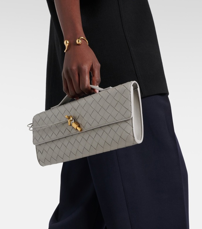 Bottega Veneta, 2400 eur
Bottega Veneta, 2400 eur