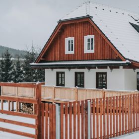 Ulehněte pod Orionem, Polárkou nebo Velkým vozem a užijte si výhled na nebe.
