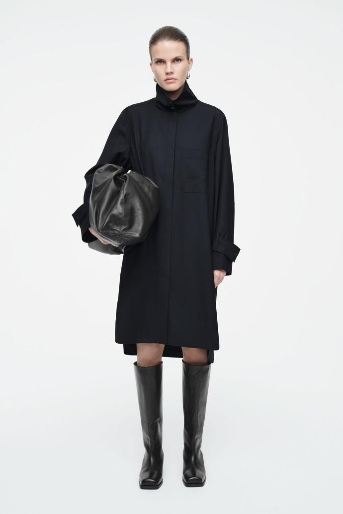 Cos, 135 eur
Cos, 135 eur