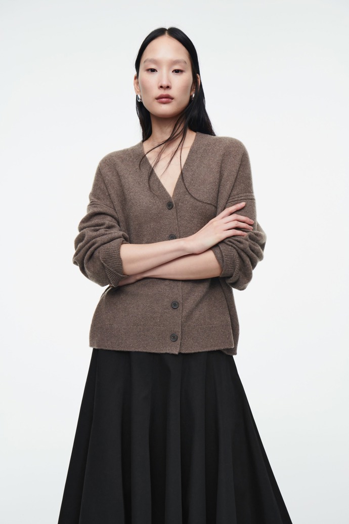 Cos, 175 eur
