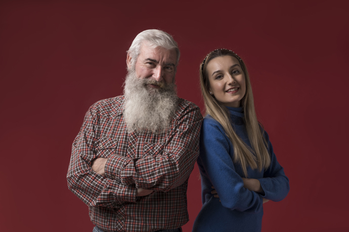 Partner jeho dcery je výrazně starší než ona. Věkově se spíše blíží jejímu otci. A to přesně o dva roky mladší než je sám pan Adam.
Partner jeho dcery je výrazně starší než ona. Věkově se spíše blíží jejímu otci. A to přesně o dva roky mladší než je sám pan Adam.