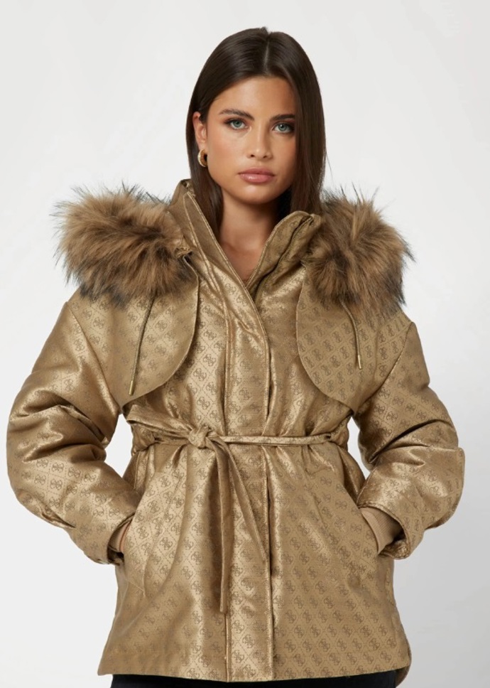 Zlatá parka, Guess, 6 250 Kč
