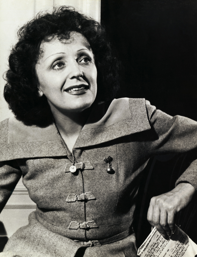 Édith Piaf na nedatovaném snímku.
