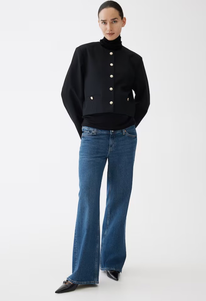 Široké džíny do zvonu, H&M, 1 029 Kč
Široké džíny do zvonu, H&M, 1 029 Kč