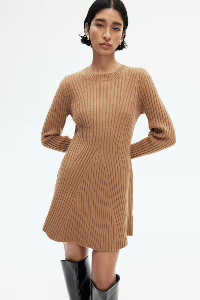 H&M 799 Kč
H&M 799 Kč