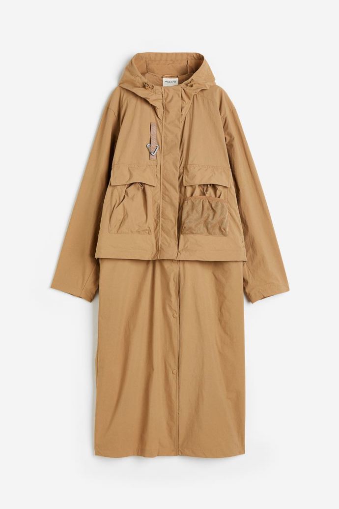 Outdoorová bunda s nastavitelnou délkou, H&M, 2 999 Kč
