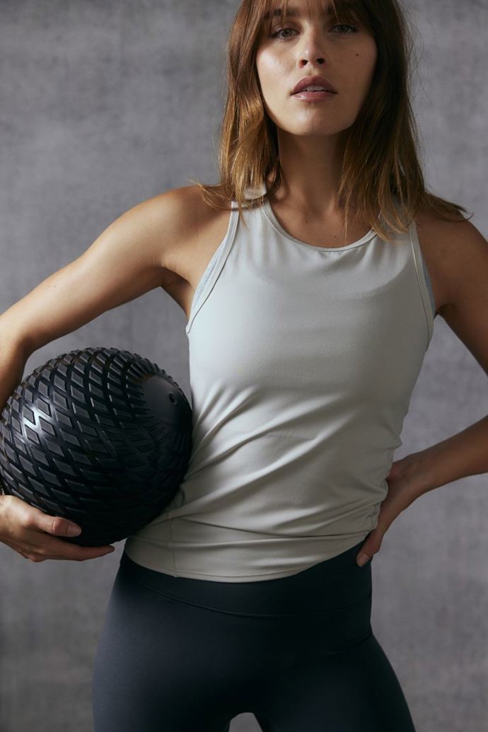 Sportovní tílko z materiálu DryMove™, H&M, 239 Kč
