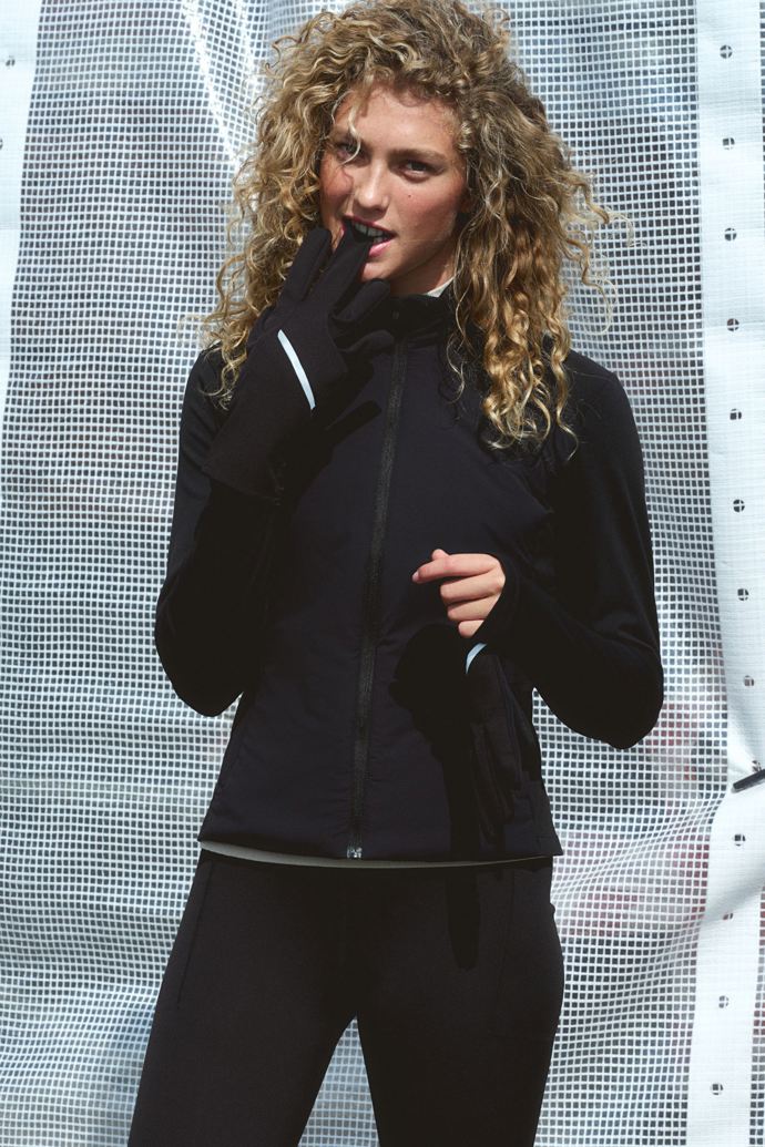 Vatovaná sportovní bunda, H&M, 1 069 Kč
