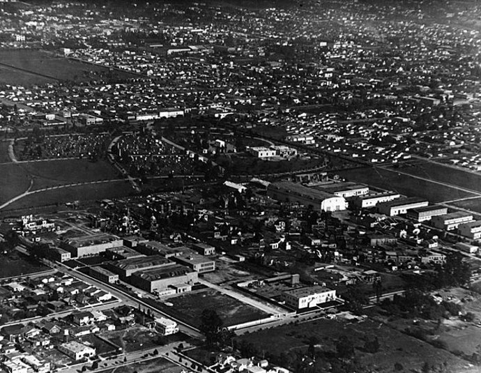 Hollywood
