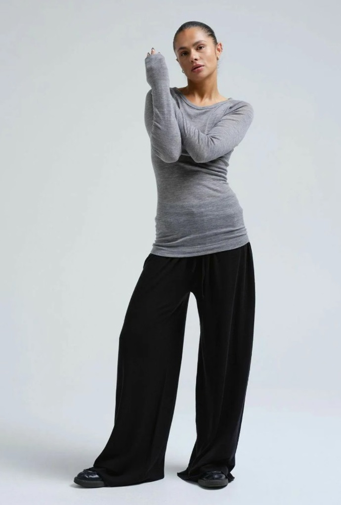 Merino top s dlouhým rukávem, Seamless Basic, 2 865 Kč
