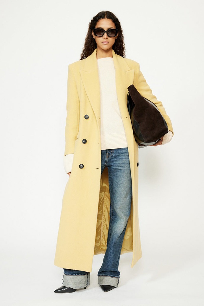Kabát, Musier, 270 eur
Kabát, Musier, 270 eur