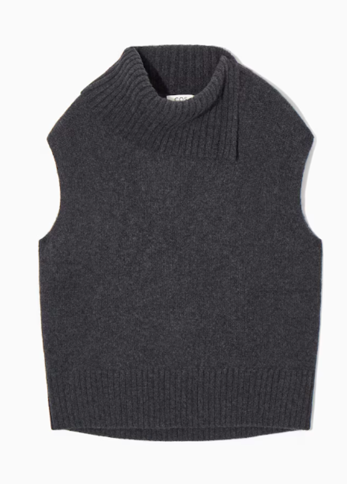 Kašmírová vesta, COS, 175 eur
Kašmírová vesta, COS, 175 eur