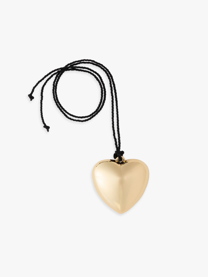 Náhrdelník se srdcem Puffy Heart Necklace, Lisa Says Gah, 1450 Kč
Náhrdelník se srdcem Puffy Heart Necklace, Lisa Says Gah, 1450 Kč