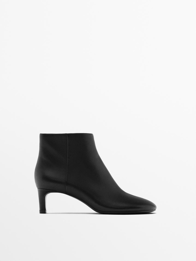 Massimo Dutti, 3999 Kč
Massimo Dutti, 3999 Kč