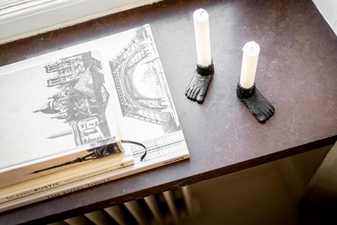 Tento nádherný byt najdeme v domě postaveném už v roce 1928. Na pouhých 35,5 m² je vše potřebné pro pohodlný městský život. Představujeme dokonalý domov pro milovníky minimalismu i ty, kteří potřebují mít kolem sebe hezky.
Tento nádherný byt najdeme v domě postaveném už v roce 1928. Na pouhých 35,5 m² je vše potřebné pro pohodlný městský život. Představujeme dokonalý domov pro milovníky minimalismu i ty, kteří potřebují mít kolem sebe hezky.