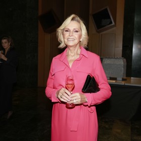 helena Vondráčková vypadá ve svém věku skutečně neuvěřitelně.
