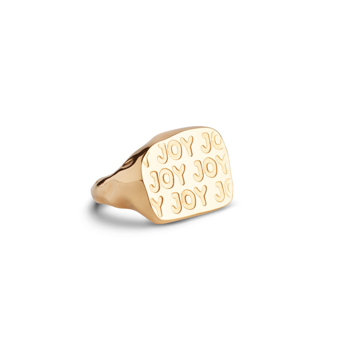 Prsten Joy Statement, Enamel Copenhagen, 135 eur
Prsten Joy Statement, Enamel Copenhagen, 135 eur