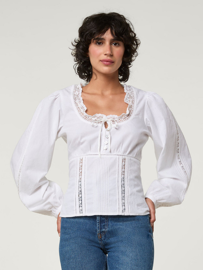 Rouje, 125 eur
Rouje, 125 eur