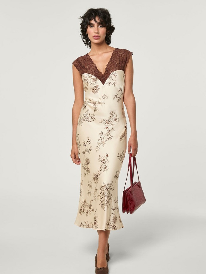 Rouje, 250 eur
Rouje, 250 eur