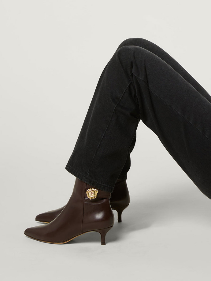 Rouje, 320 eur
Rouje, 320 eur