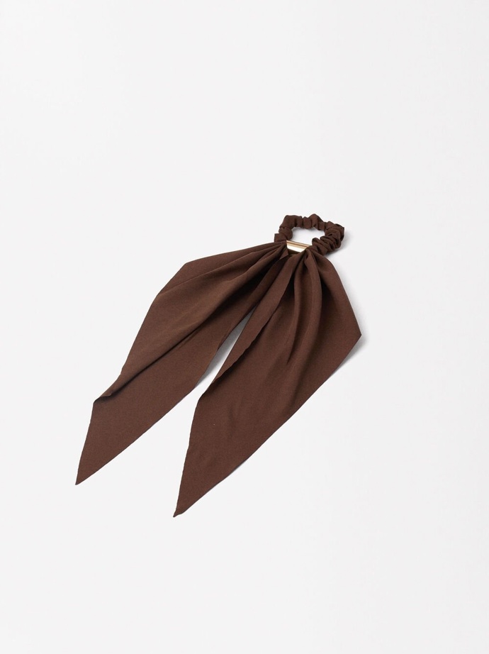 Scrunchie s mašlí, Parfois, 199 Kč
Scrunchie s mašlí, Parfois, 199 Kč