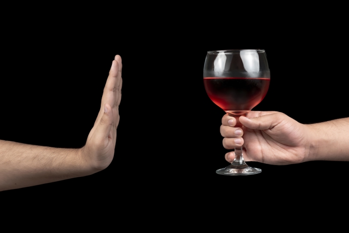 Abyste udrželi svůj biologický věk vitální, je třeba se vzdát alkoholu a cigaret.
