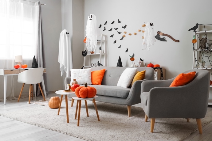 Strašidelné dekorace vytvoří perfektní halloweenskou atmosféru.