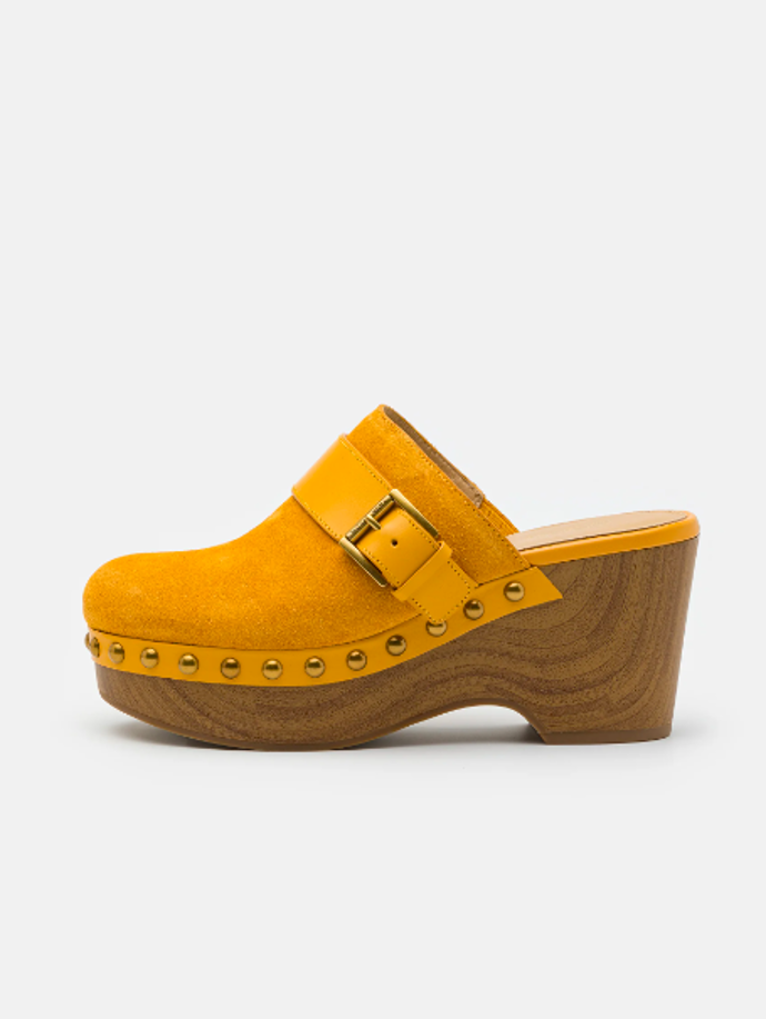 Clogs boty, Dřeváky - golden rod, Michael Kors, 2700 Kč (prodává Zalando)
Clogs boty, Dřeváky - golden rod, Michael Kors, 2700 Kč (prodává Zalando)