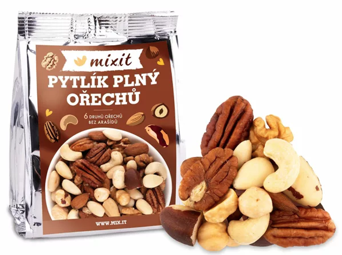 Díky obsahu zdravých tuků a vitamínů E, B1, B2, B3 a B6 jsou ořechy dokonalým pomocníkem na udržování správné činnosti mozku. V popředí je vitamín E, který napomáhá kognitivním schopnostem a podporuje zdraví mozku. Obsahují také důležité minerály – draslík, hořčík, železo, zinek. Ořechy jsou Pytlík plný ořechů obsahuje 6 druhů ořechů bez arašídů, a to para ořechy, kešu, mandle, vlašské, lískové a pekanové ořechy. Cena: 55 Kč

 

