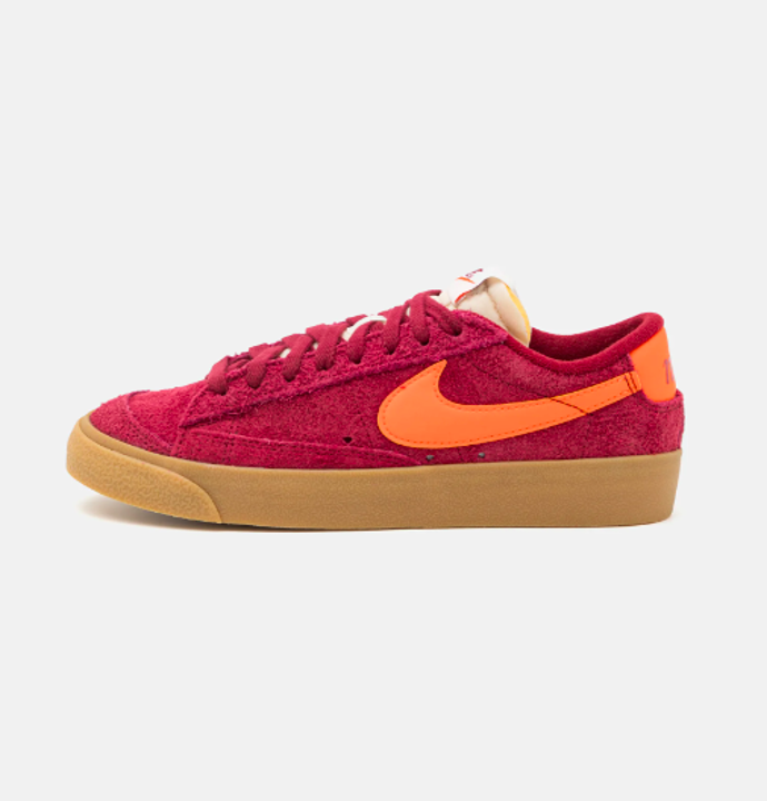 Tenisky, Nike, 2400 Kč

