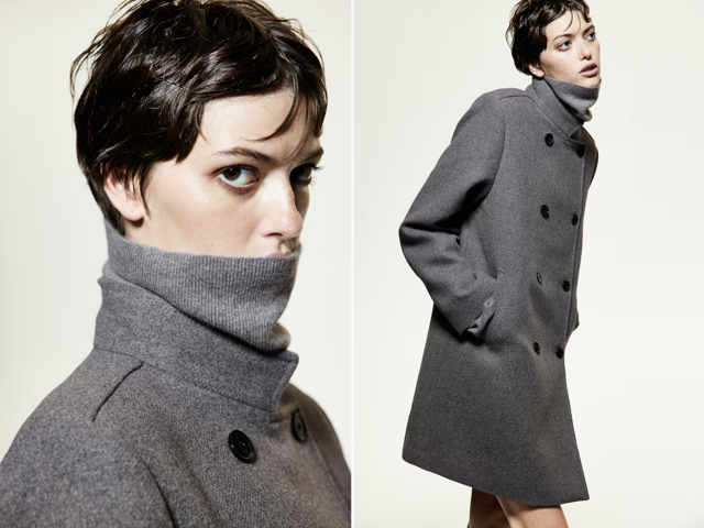 Dvouřadový kabát car coat, H&M, šedá nebo černá, 1 459 Kč
