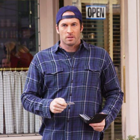 Scott Patterson v roli Luka Danese v seriálu Gilmorova děvčata
