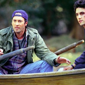 Scott Patterson v roli Luka Danese v seriálu Gilmorova děvčata
