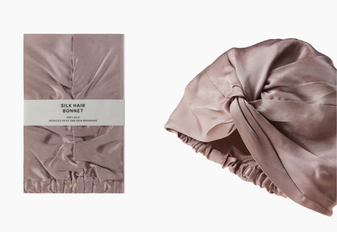 Ochranný hedvábný čepec na vlasy, H&M, 719 Kč
