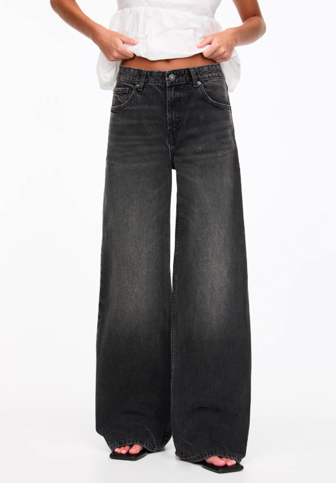 Džíny, PULL&BEAR, 849 Kč
Džíny, PULL&BEAR, 849 Kč