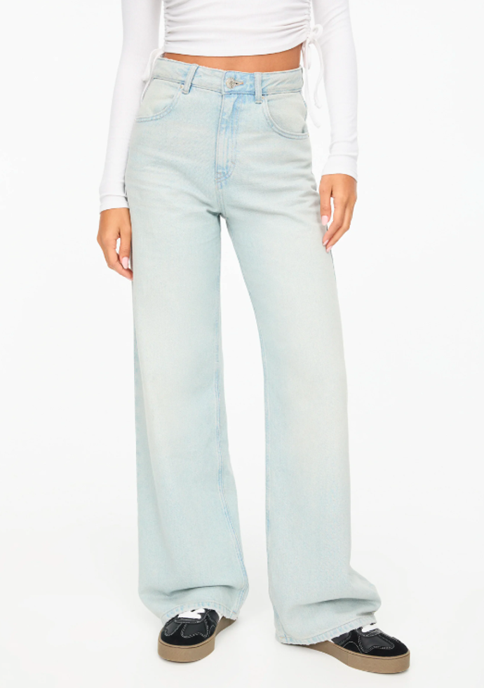 Džíny, PULL&BEAR, 799 Kč
Džíny, PULL&BEAR, 799 Kč