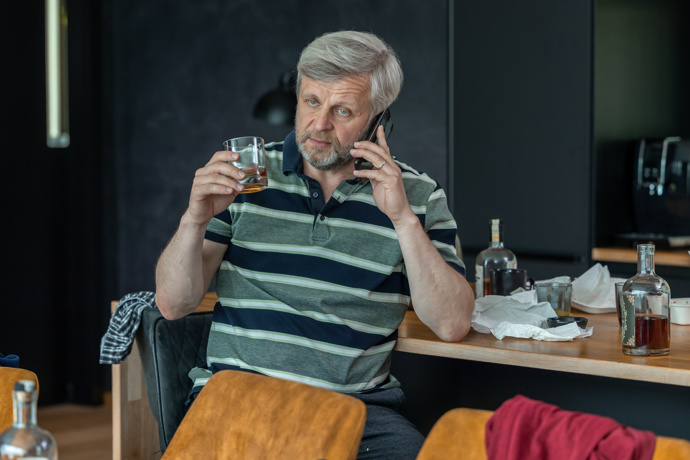 Nekonečný seriál Ulice sleduje dramatické osudy několika rodin žijících v sousedství
