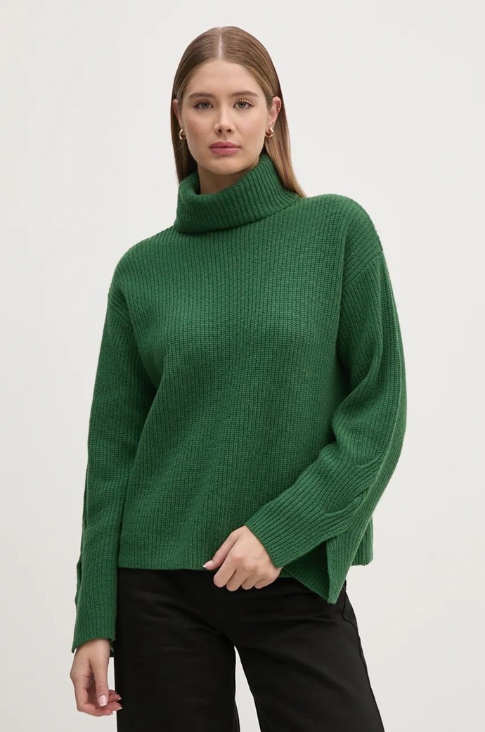 Vlněný svetr, United Colors of Benetton, 2199 Kč
Vlněný svetr, United Colors of Benetton, 2199 Kč